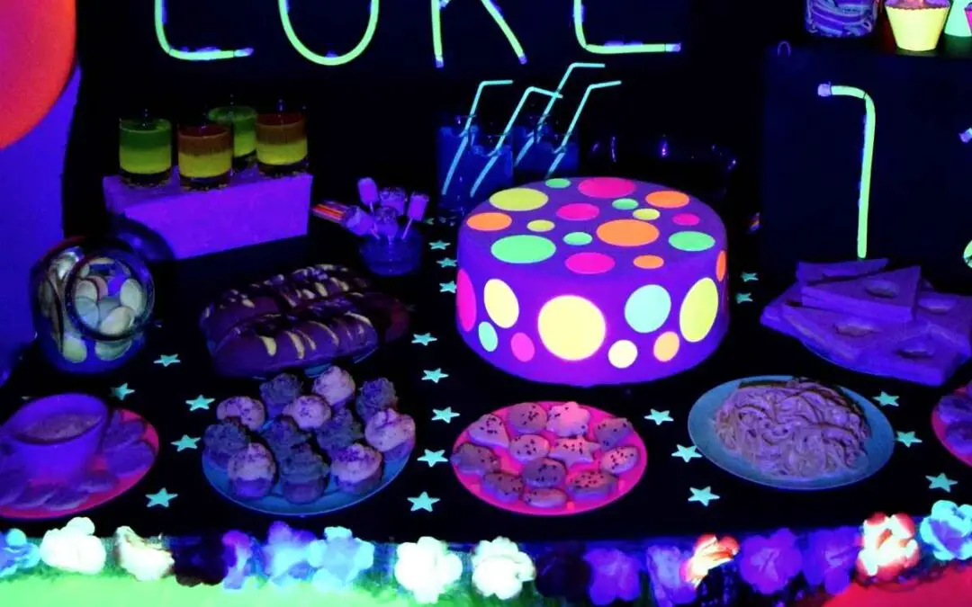7 Exclusive Neon Party Savory Food Ideas