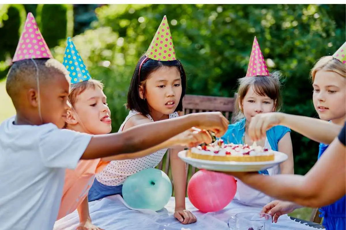 Should You Invite The Entire Class To A Kid’s Party? 