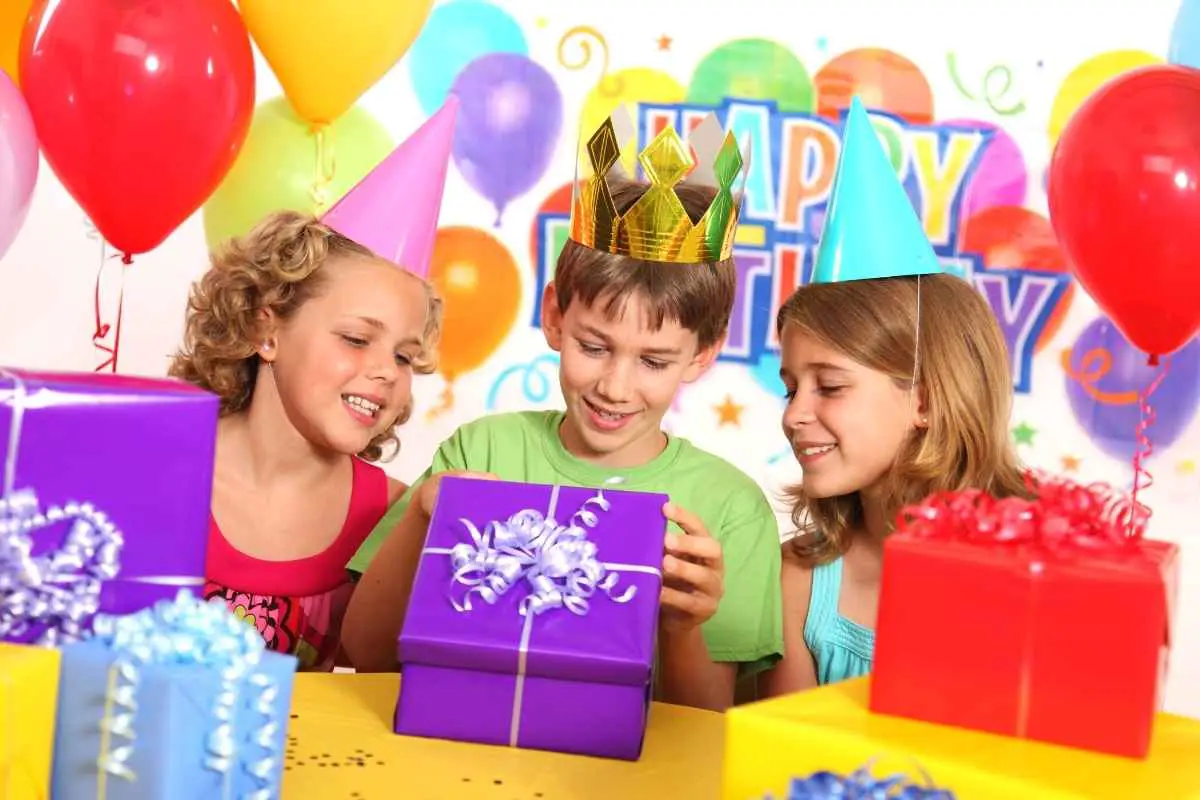 Should Kids Open Gifts At A Birthday Party?