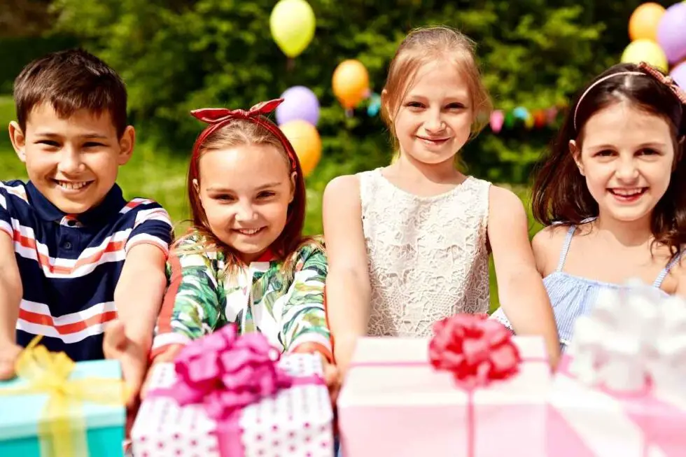 9 Easy Steps To Throw A Surprise Party For Kids EKP